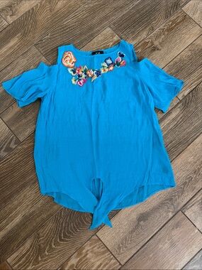 AGB Teal Cold-Shoulder Blouse with Embroidered Floral Detail
